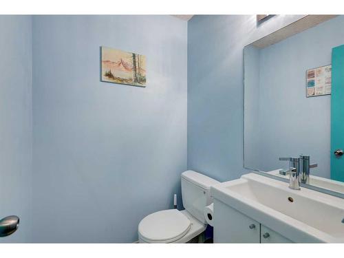 119 Erin Road Se, Calgary, AB - Indoor Photo Showing Bathroom