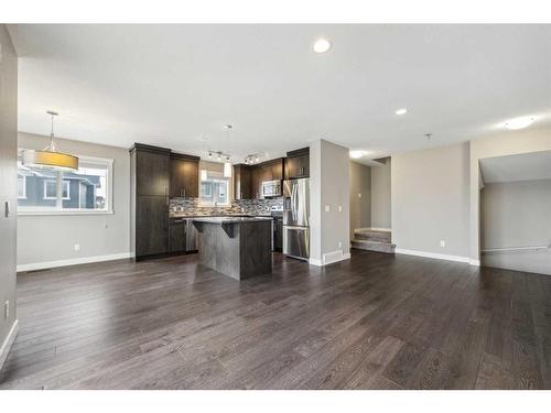 907 Evanston Manor Nw, Calgary, AB - Indoor Photo Showing Kitchen