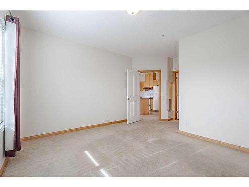 226-1920 14 Avenue Ne, Calgary, AB - Indoor Photo Showing Other Room