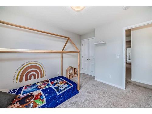 216 Masters Crescent Se, Calgary, AB - Indoor Photo Showing Bedroom