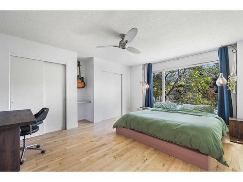 712-3130 66 Avenue Sw, Calgary, AB - Indoor Photo Showing Bedroom