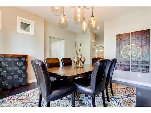 1431B 39 Street Sw, Calgary, AB - Indoor Photo Showing Dining Room