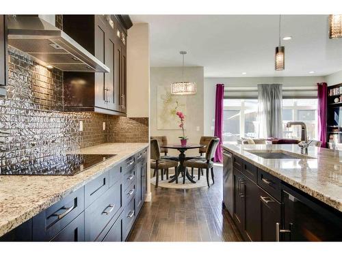 1431B 39 Street Sw, Calgary, AB - Indoor Photo Showing Kitchen With Upgraded Kitchen