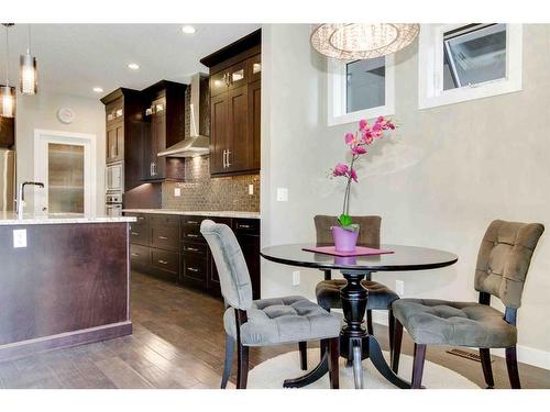 1431B 39 Street Sw, Calgary, AB - Indoor Photo Showing Dining Room