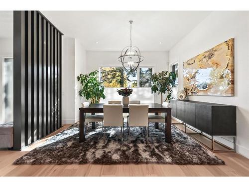 1922 46 Avenue Sw, Calgary, AB - Indoor Photo Showing Dining Room