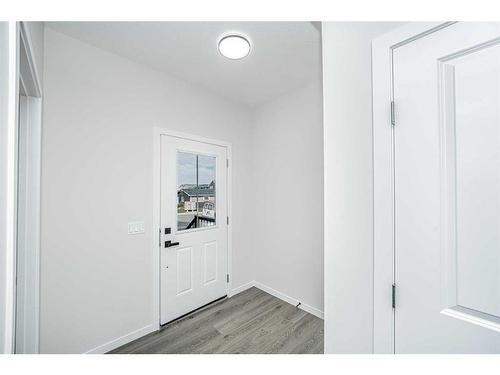 954 Bayview Rise Sw, Airdrie, AB - Indoor Photo Showing Other Room