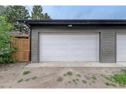 916 42 Street Sw, Calgary, AB - Outdoor With Exterior