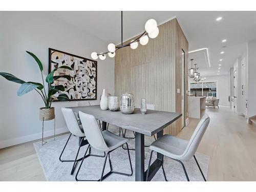 916 42 Street Sw, Calgary, AB - Indoor Photo Showing Dining Room