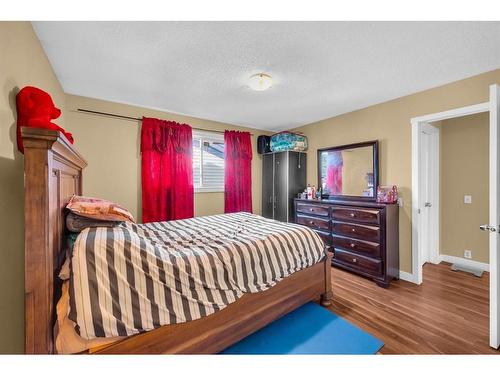 63 Whitnel Close Ne, Calgary, AB - Indoor Photo Showing Bedroom