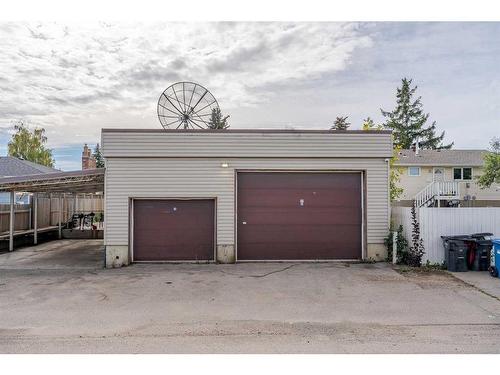 228 Pinecrest Crescent Ne, Calgary, AB - Outdoor With Exterior