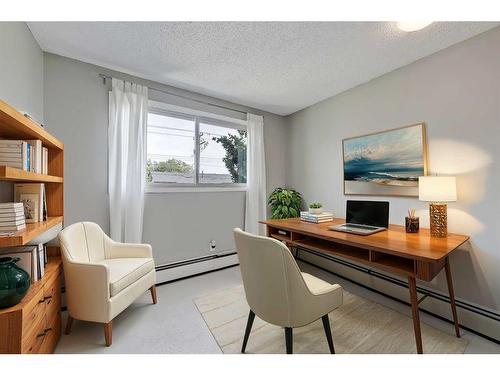 208-2218 30 Street Sw, Calgary, AB - Indoor