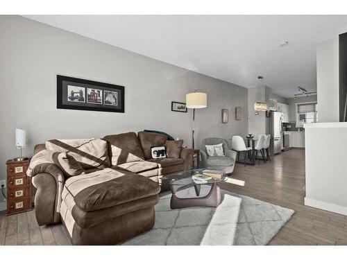 8 Nolan Hill Gate Nw, Calgary, AB - Indoor Photo Showing Living Room