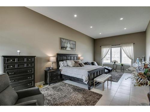 16159 265 Avenue West, Rural Foothills County, AB - Indoor Photo Showing Bedroom