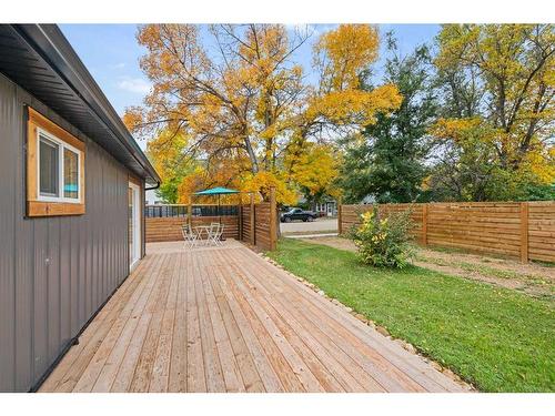 260 2 Avenue, Drumheller, AB - Outdoor With Deck Patio Veranda