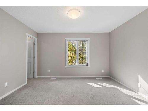 22 Mahogany Drive Se, Calgary, AB - Indoor Photo Showing Other Room