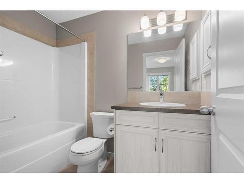 22 Mahogany Drive Se, Calgary, AB - Indoor Photo Showing Bathroom