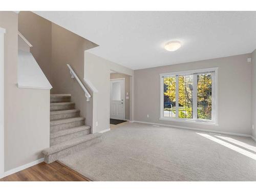 22 Mahogany Drive Se, Calgary, AB - Indoor Photo Showing Other Room