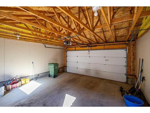 22 Mahogany Drive Se, Calgary, AB - Indoor Photo Showing Garage