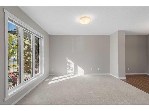 22 Mahogany Drive Se, Calgary, AB - Indoor Photo Showing Other Room