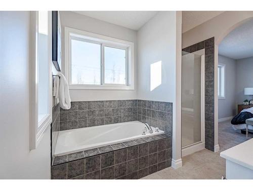 2046 Bridlemeadows Manor Sw, Calgary, AB - Indoor Photo Showing Bathroom