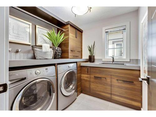 111 Mahogany Bay Se, Calgary, AB - Indoor Photo Showing Laundry Room