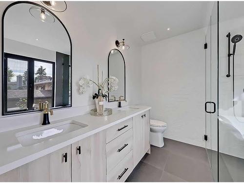 223 Parkside Way Se, Calgary, AB - Indoor Photo Showing Bathroom