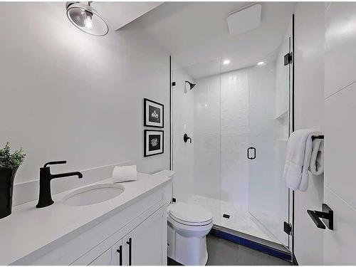 223 Parkside Way Se, Calgary, AB - Indoor Photo Showing Bathroom