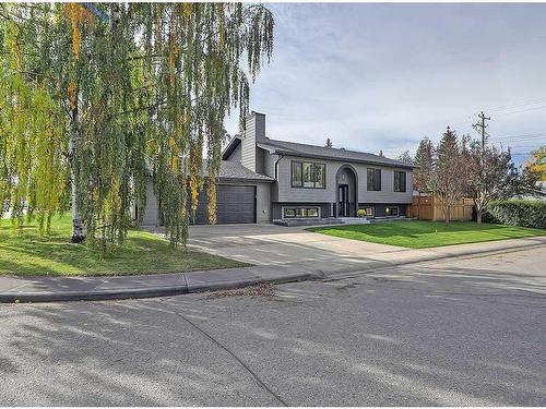 223 Parkside Way Se, Calgary, AB - Outdoor