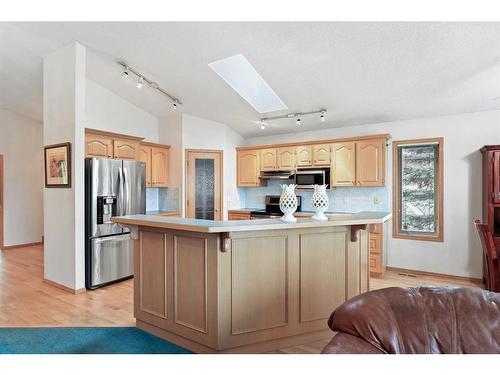 181 Hamptons Green Nw, Calgary, AB - Indoor Photo Showing Kitchen With Stainless Steel Kitchen