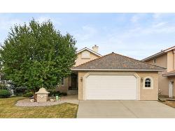 181 Hamptons Green NW Calgary, AB T3A 5A8