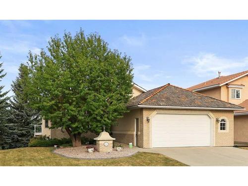 181 Hamptons Green Nw, Calgary, AB - Outdoor