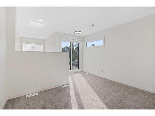 1614 16 Avenue Sw, Calgary, AB - Indoor Photo Showing Other Room