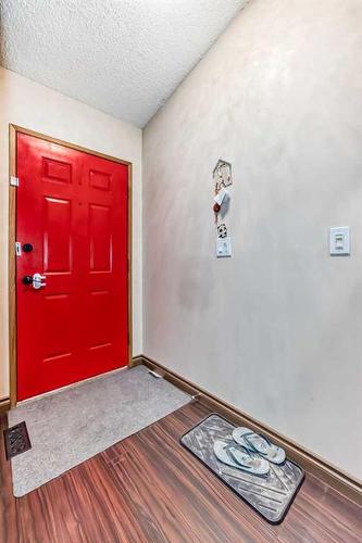 127 Sunmills Place Se, Calgary, AB - Indoor Photo Showing Other Room