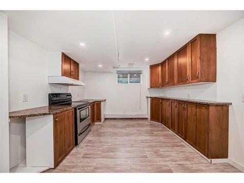 127 Sunmills Place Se, Calgary, AB - Indoor Photo Showing Kitchen