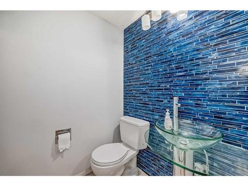 127 Sunmills Place Se, Calgary, AB - Indoor Photo Showing Bathroom