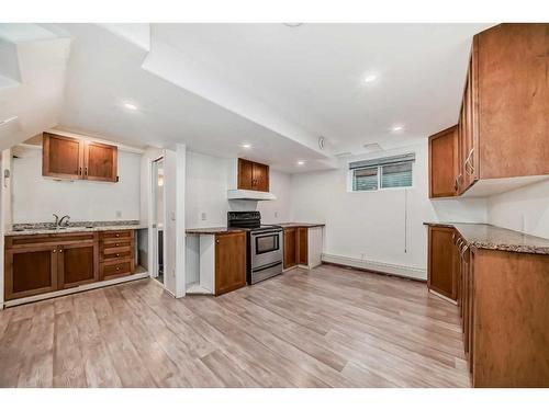 127 Sunmills Place Se, Calgary, AB - Indoor Photo Showing Kitchen