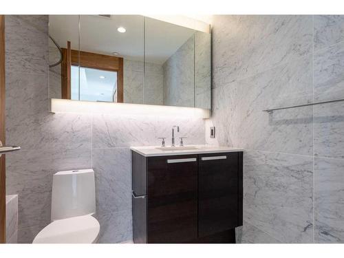 103-738 1 Avenue Sw, Calgary, AB - Indoor Photo Showing Bathroom