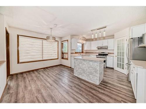 105 Coral Sands Terrace Ne, Calgary, AB - Indoor Photo Showing Kitchen