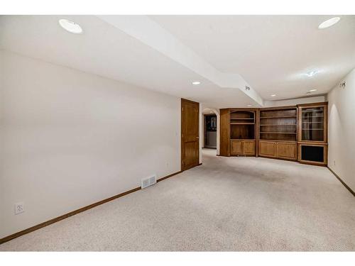 105 Coral Sands Terrace Ne, Calgary, AB - Indoor Photo Showing Other Room