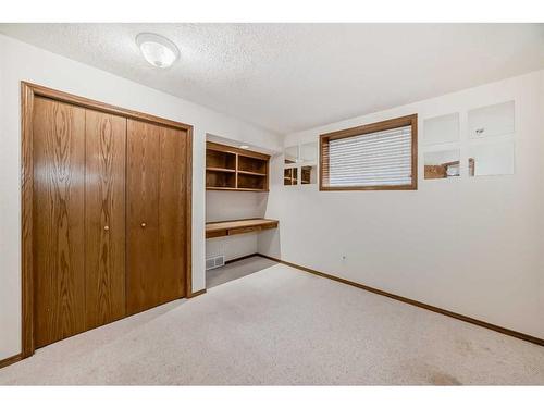 105 Coral Sands Terrace Ne, Calgary, AB - Indoor Photo Showing Other Room