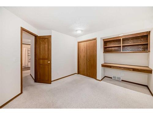 105 Coral Sands Terrace Ne, Calgary, AB - Indoor Photo Showing Other Room