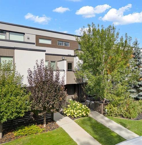 2136 28 Avenue Sw, Calgary, AB - Outdoor