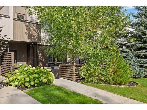 2136 28 Avenue Sw, Calgary, AB - Outdoor