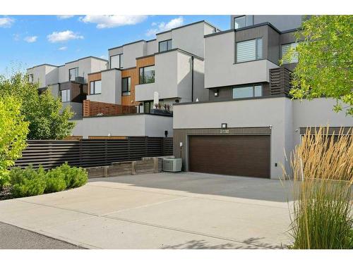 2136 28 Avenue Sw, Calgary, AB - Outdoor