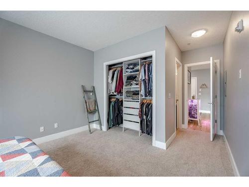 213-1899 45 Street Nw, Calgary, AB - Indoor Photo Showing Other Room