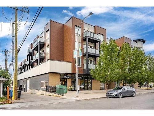 213-1899 45 Street Nw, Calgary, AB - Outdoor With Balcony