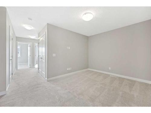 38 Versant View Sw, Calgary, AB 