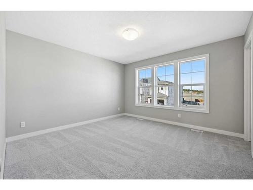 38 Versant View Sw, Calgary, AB 