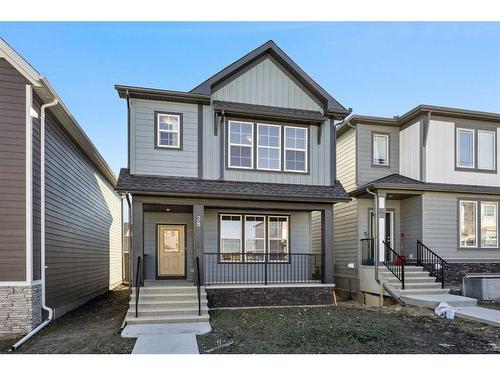 38 Versant View Sw, Calgary, AB 