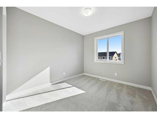 38 Versant View Sw, Calgary, AB 